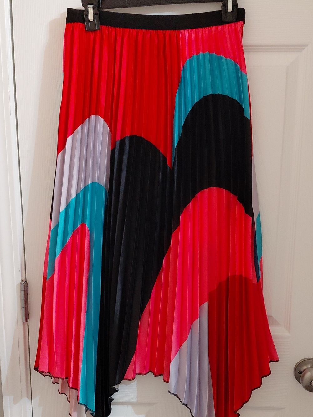 Asymmetrical Pleated Colorblock Midi Skirt - Red, Black, Teal
